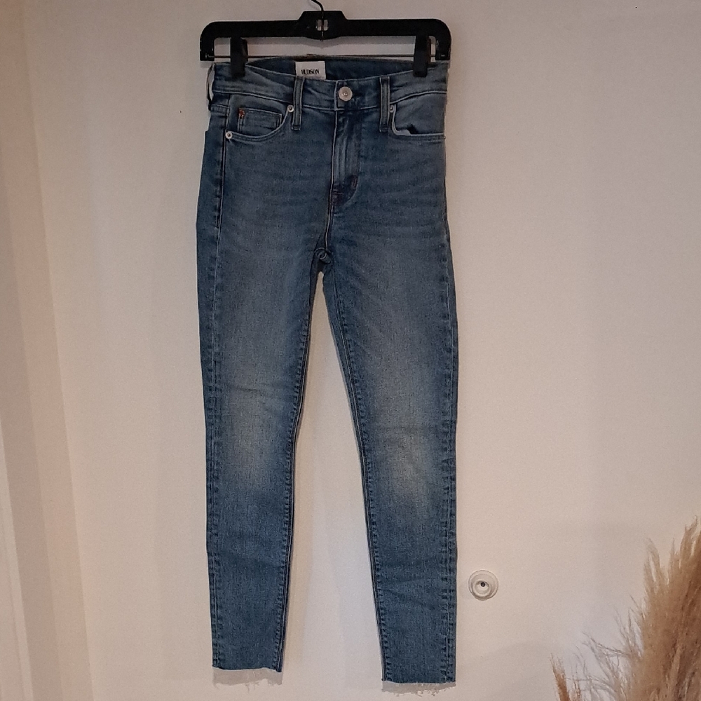 NWT Hudson Women's Light Blue Jeans Mid Rise Natalie Super Skinny Size 25 B103